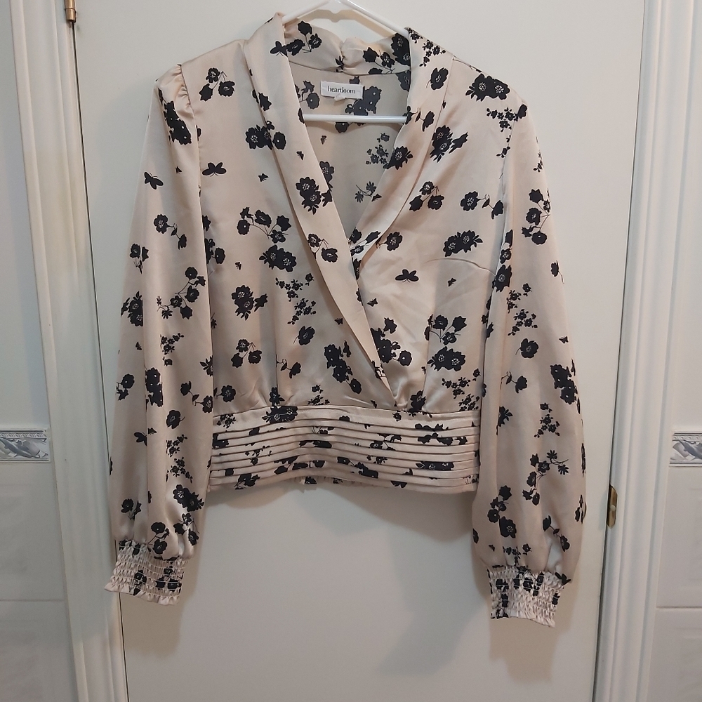 Heartloom floral blouse, size small (S)